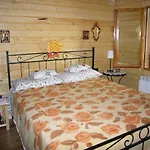 Chalet Nel Bosco LʼAquila