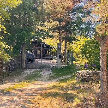 Casa Nel Bosco * LʼAquila