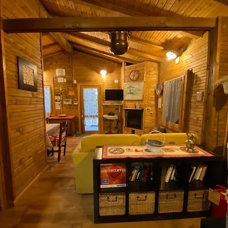 Casa Nel Bosco * LʼAquila